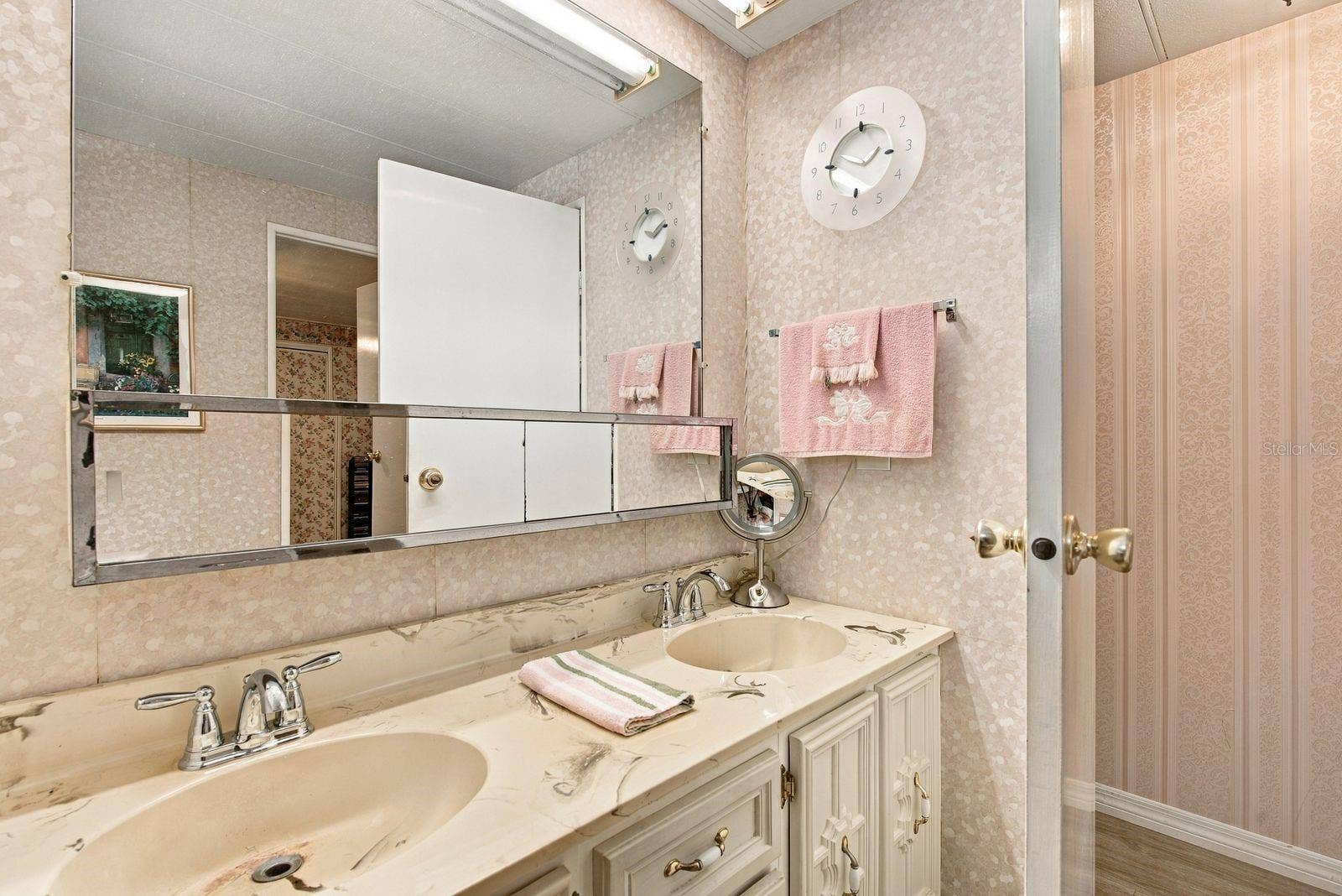 203 SEAGULL DRIVE, Tarpon Springs, FL 34689 Bathroom
