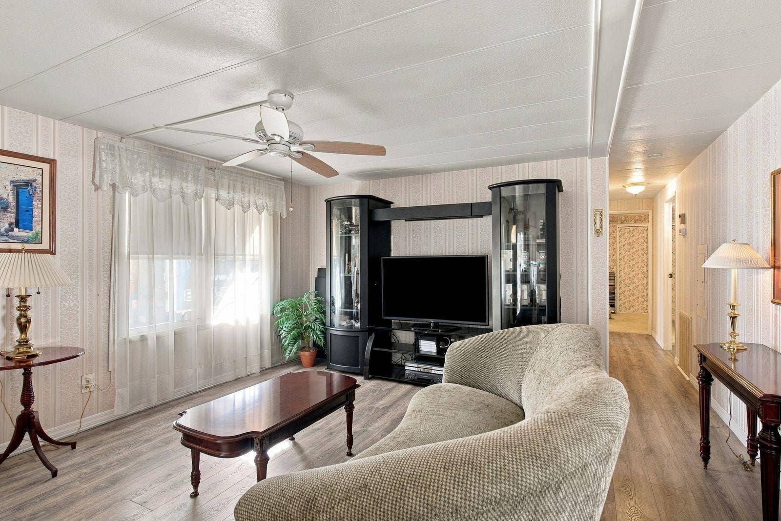 203 SEAGULL DRIVE, Tarpon Springs, FL 34689 Living Room