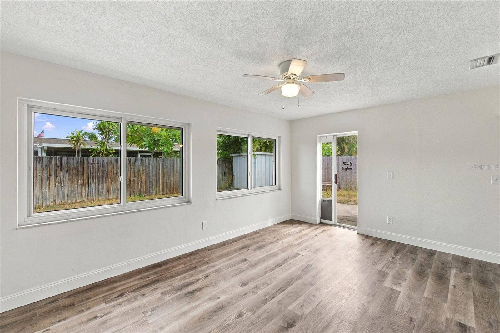 13823 WILDWOOD DRIVE, Largo, FL 33774 13823 WILDWOOD DRIVE, Largo, FL 33774