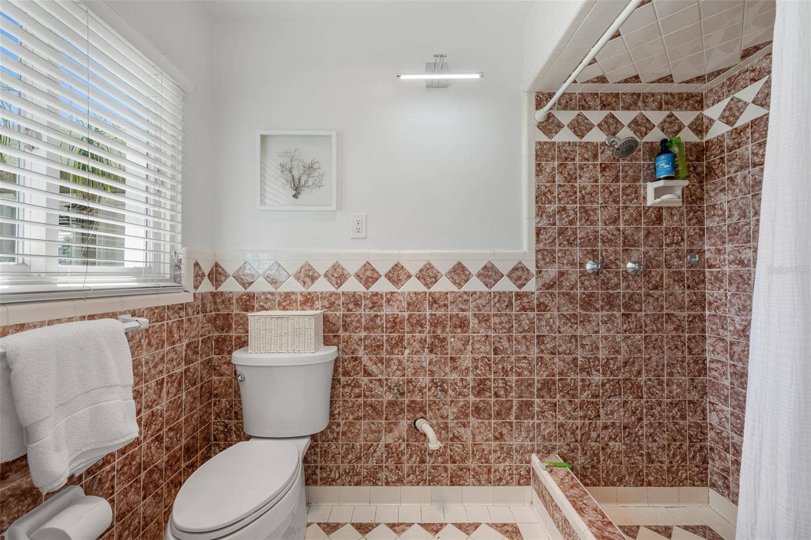 628 RIVIERA DRIVE, Tampa, FL 33606 Primary Bathroom