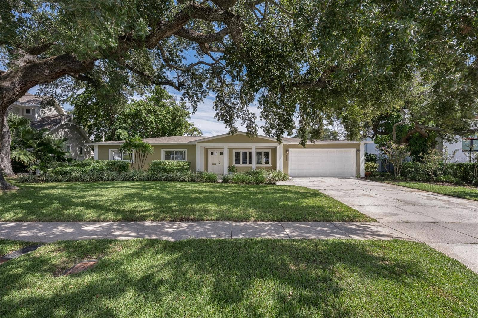 628 RIVIERA DRIVE, Tampa, FL 33606 Front