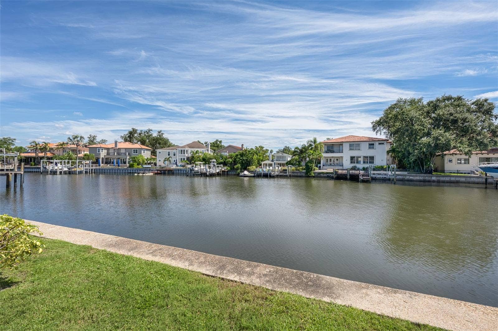 628 RIVIERA DRIVE, Tampa, FL 33606 628 RIVIERA DRIVE, Tampa, FL 33606