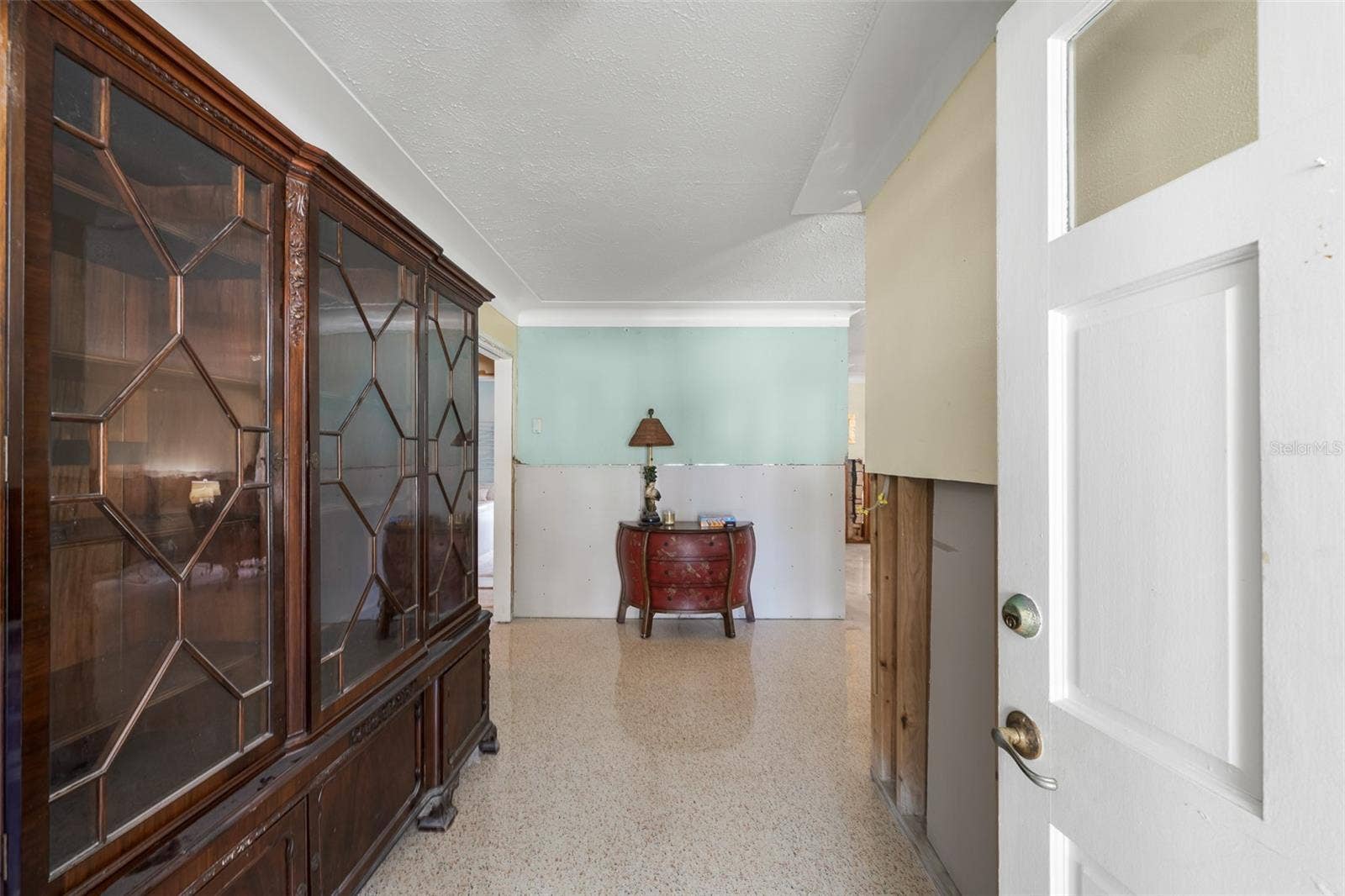 628 RIVIERA DRIVE, Tampa, FL 33606 Foyer