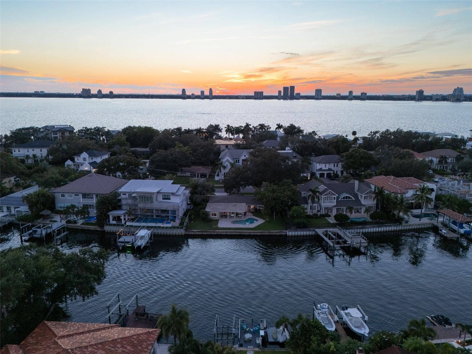 628 RIVIERA DRIVE, Tampa, FL 33606 628 RIVIERA DRIVE, Tampa, FL 33606