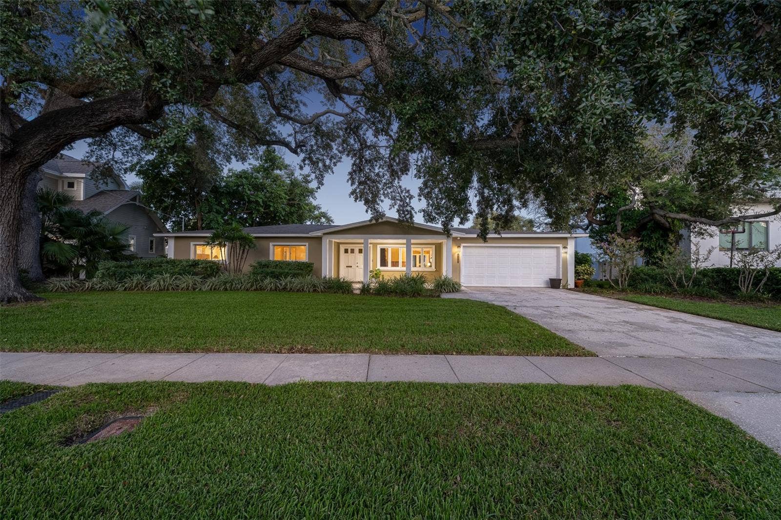 628 RIVIERA DRIVE, Tampa, FL 33606 Front