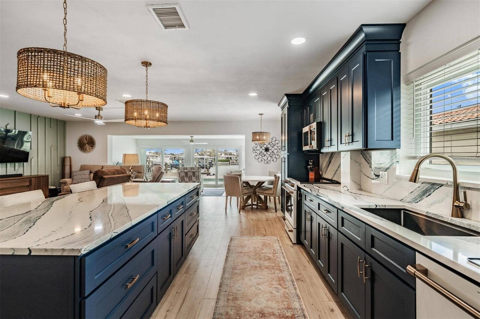 11425 5TH STREET E, Treasure Island, FL 33706 11425 5TH STREET E, Treasure Island, FL 33706