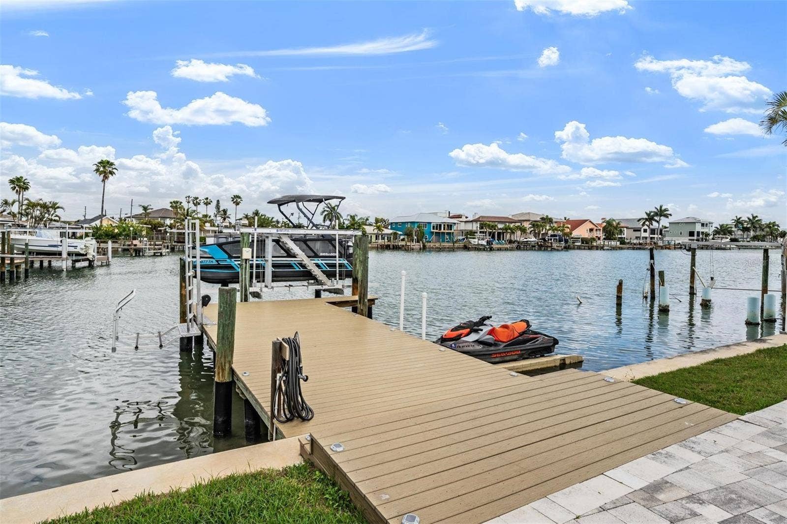 11425 5TH STREET E, Treasure Island, FL 33706 11425 5TH STREET E, Treasure Island, FL 33706