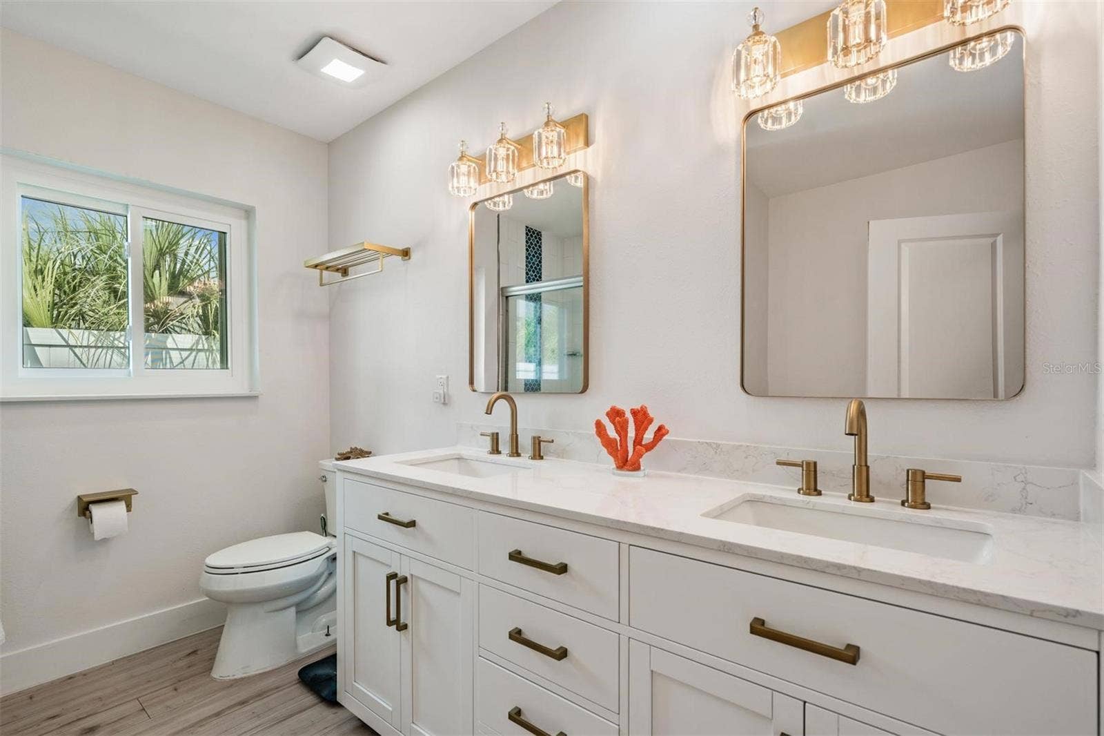 11425 5TH STREET E, Treasure Island, FL 33706 11425 5TH STREET E, Treasure Island, FL 33706