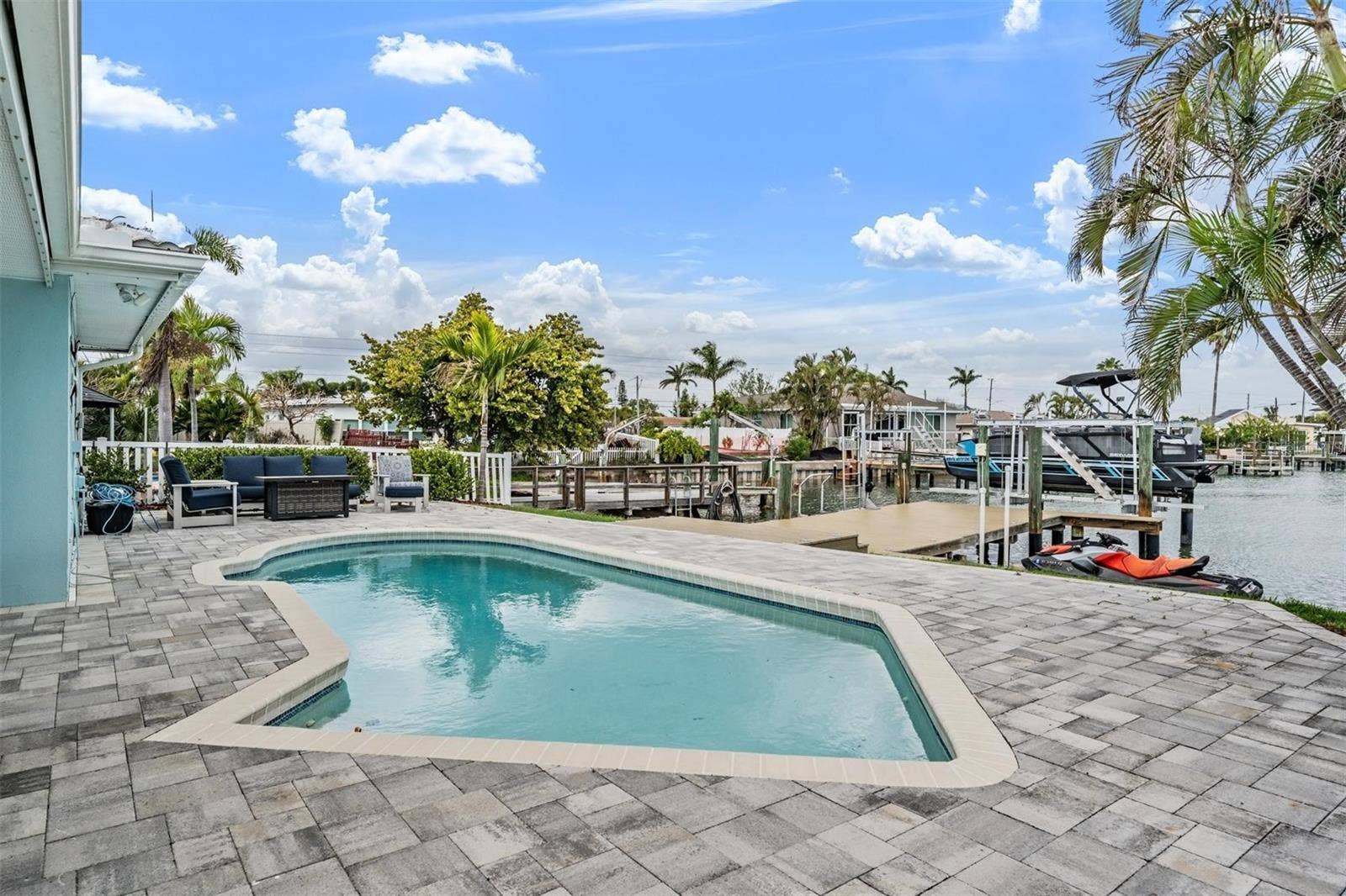 11425 5TH STREET E, Treasure Island, FL 33706 11425 5TH STREET E, Treasure Island, FL 33706