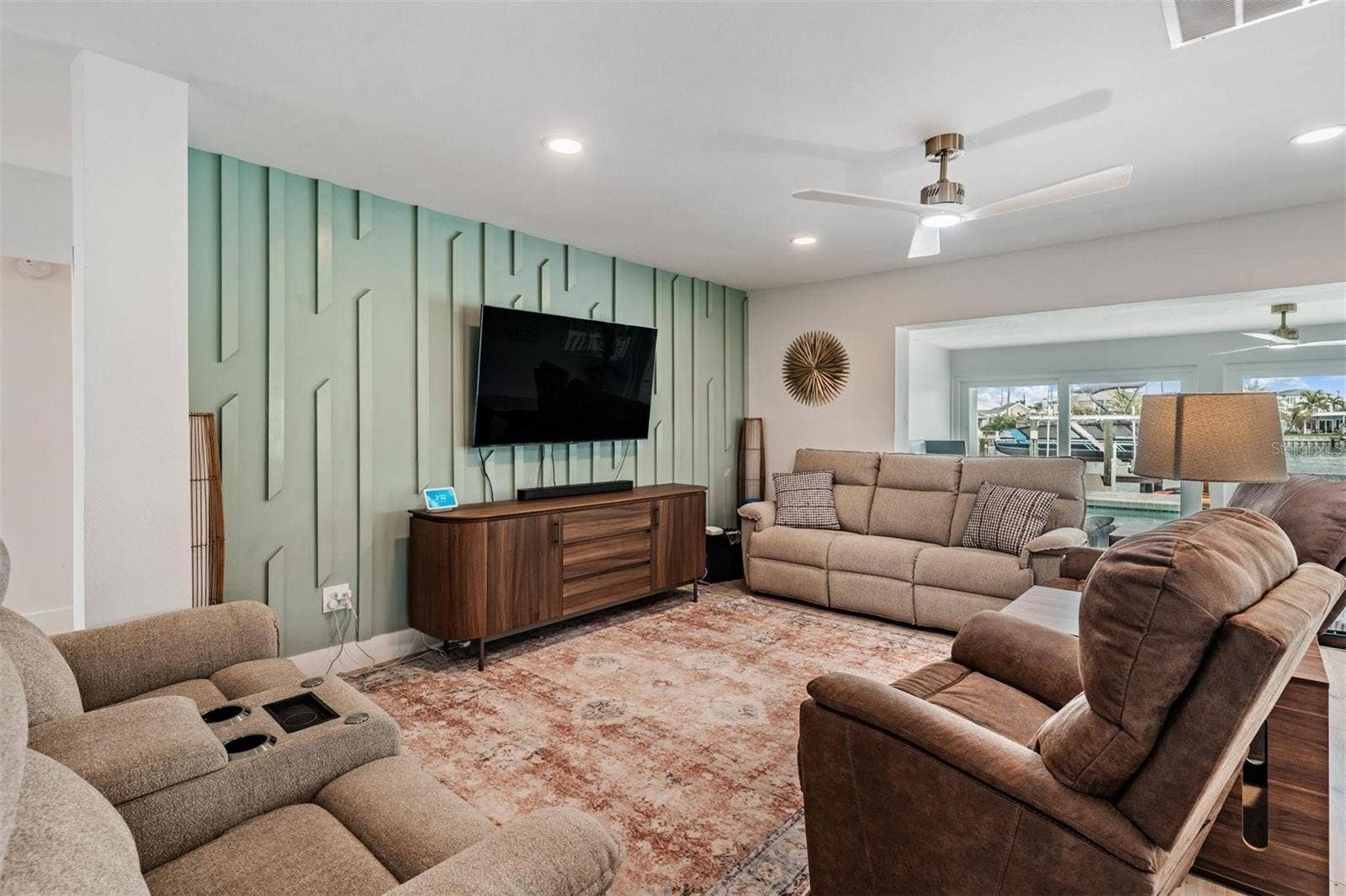 11425 5TH STREET E, Treasure Island, FL 33706 11425 5TH STREET E, Treasure Island, FL 33706