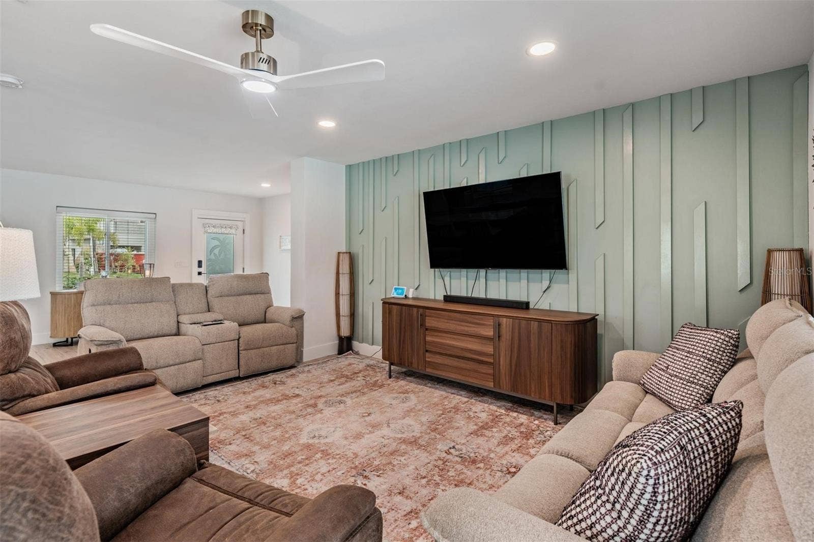11425 5TH STREET E, Treasure Island, FL 33706 11425 5TH STREET E, Treasure Island, FL 33706