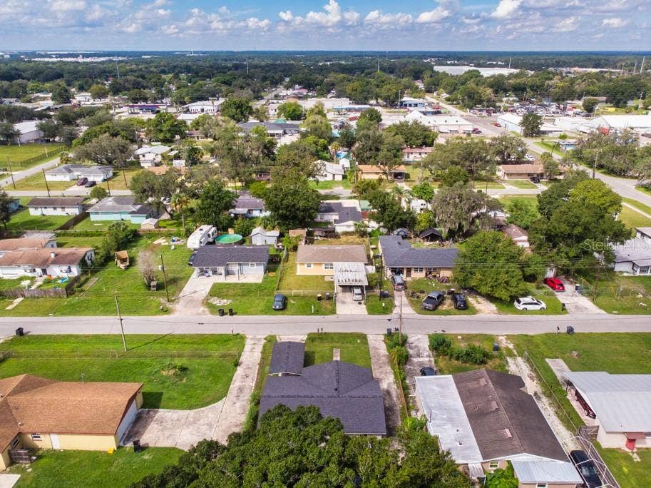 725 STRAIN BOULEVARD, Lakeland, FL 33815 725 STRAIN BOULEVARD, Lakeland, FL 33815