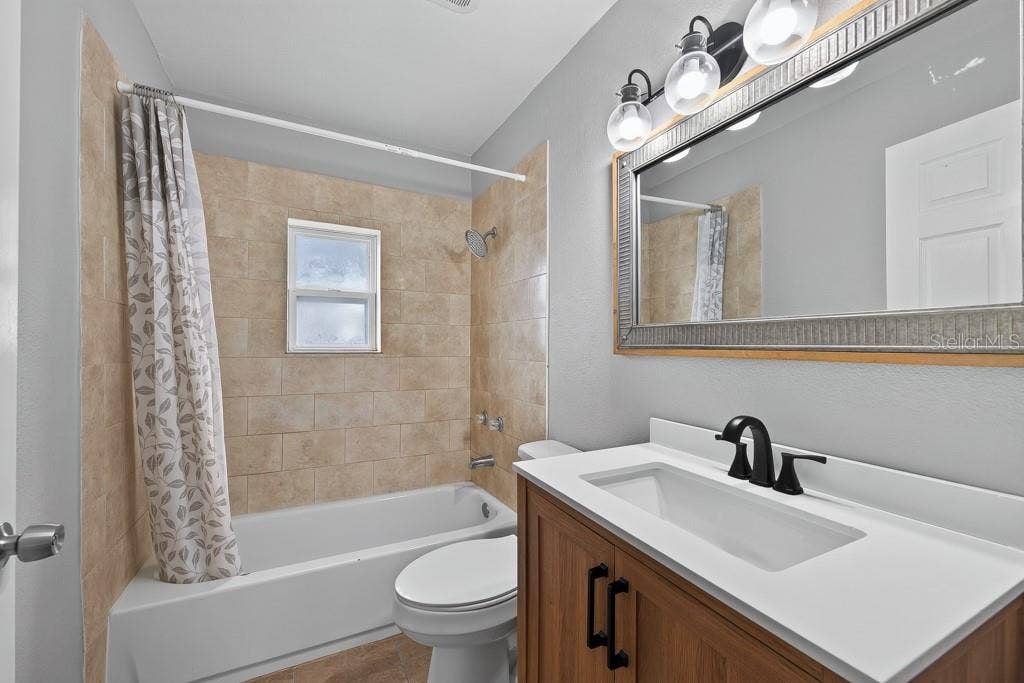 725 STRAIN BOULEVARD, Lakeland, FL 33815 725 STRAIN BOULEVARD, Lakeland, FL 33815