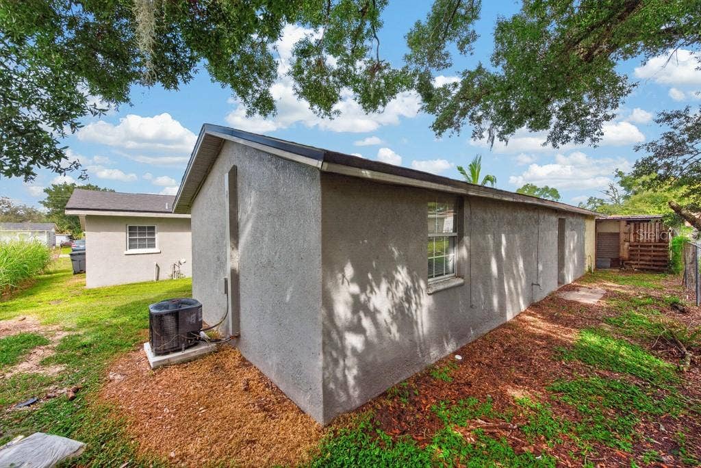 725 STRAIN BOULEVARD, Lakeland, FL 33815 725 STRAIN BOULEVARD, Lakeland, FL 33815