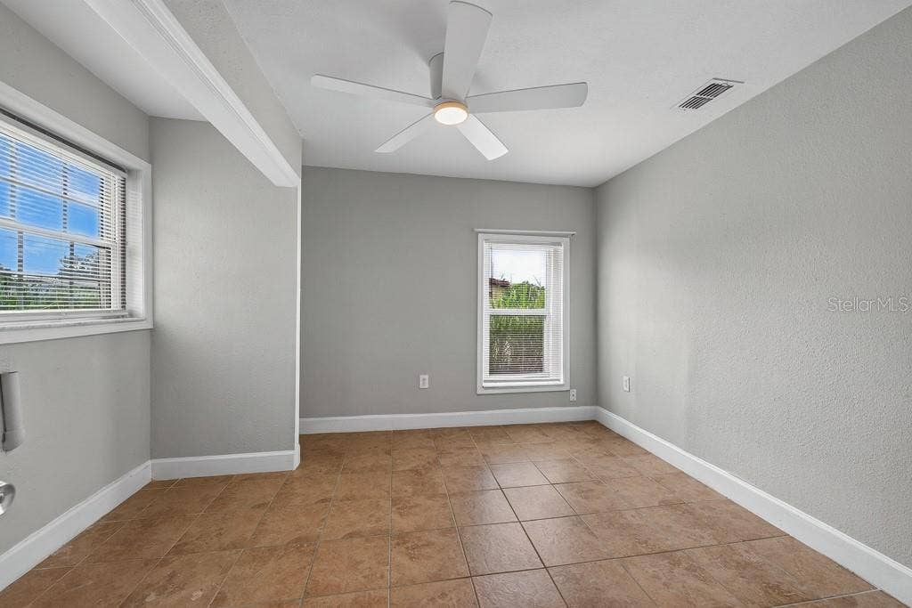 725 STRAIN BOULEVARD, Lakeland, FL 33815 725 STRAIN BOULEVARD, Lakeland, FL 33815