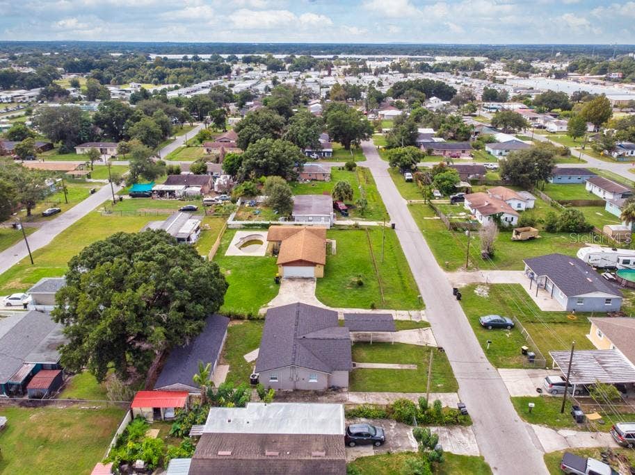 725 STRAIN BOULEVARD, Lakeland, FL 33815 725 STRAIN BOULEVARD, Lakeland, FL 33815