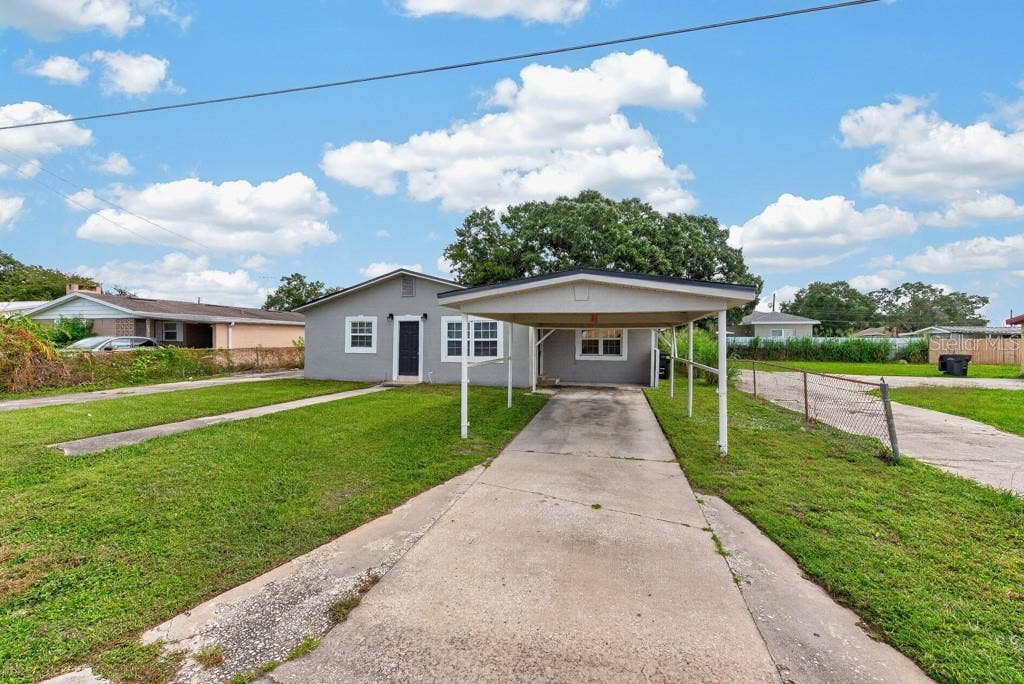 725 STRAIN BOULEVARD, Lakeland, FL 33815 725 STRAIN BOULEVARD, Lakeland, FL 33815
