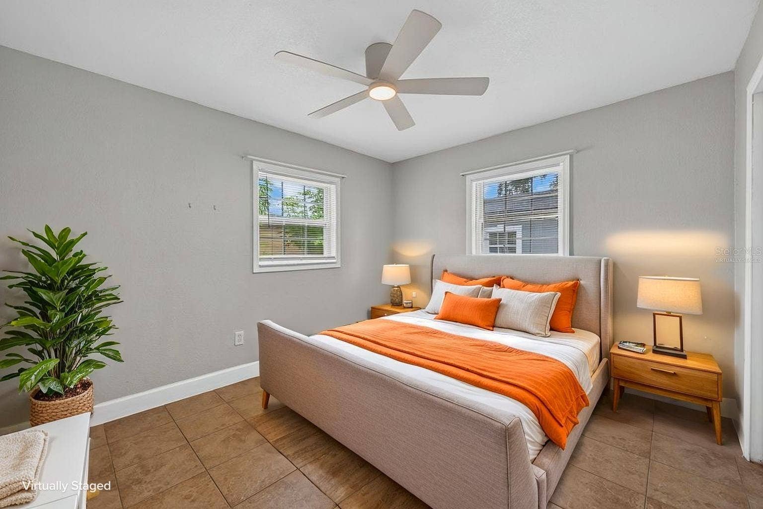 725 STRAIN BOULEVARD, Lakeland, FL 33815 ***VIRTUALLY STAGED***