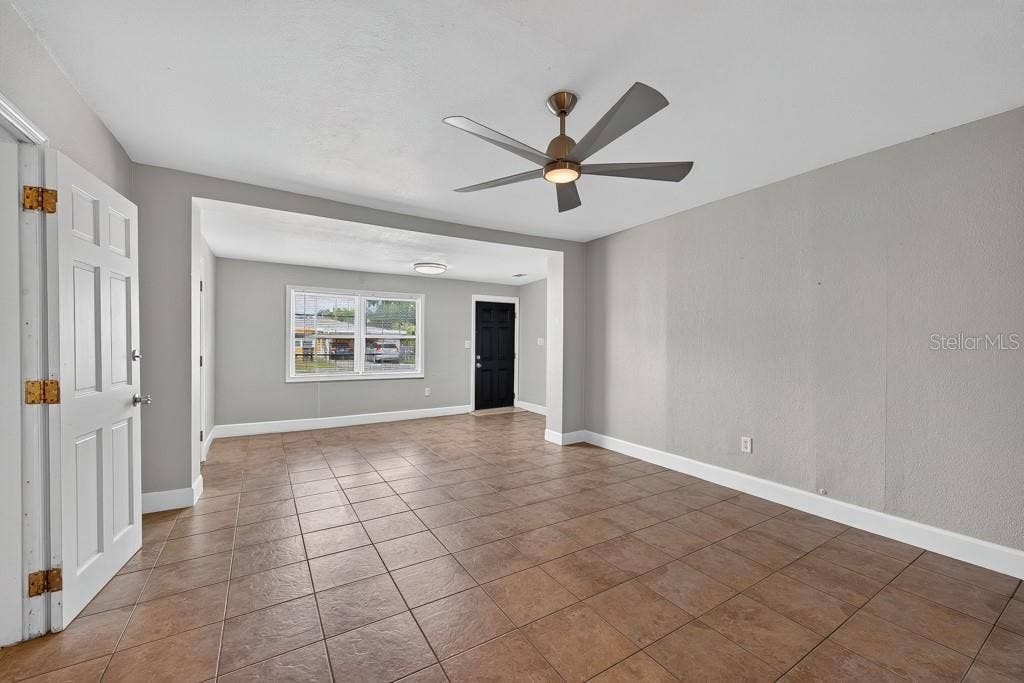 725 STRAIN BOULEVARD, Lakeland, FL 33815 725 STRAIN BOULEVARD, Lakeland, FL 33815