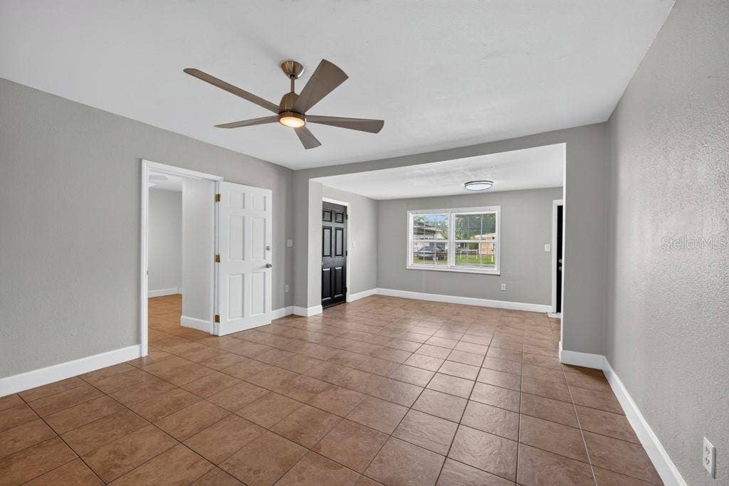 725 STRAIN BOULEVARD, Lakeland, FL 33815 725 STRAIN BOULEVARD, Lakeland, FL 33815