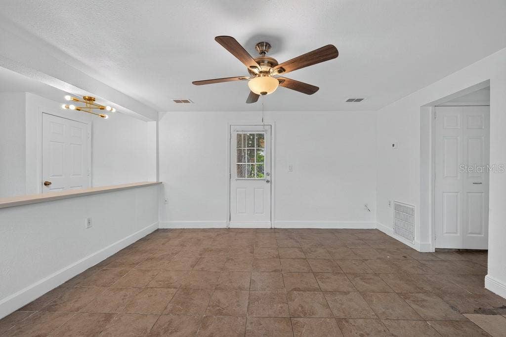 725 STRAIN BOULEVARD, Lakeland, FL 33815 725 STRAIN BOULEVARD, Lakeland, FL 33815