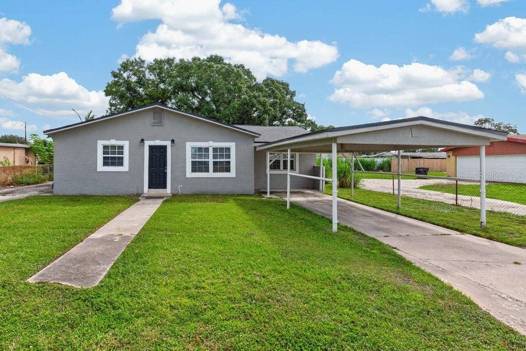 725 STRAIN BOULEVARD, Lakeland, FL 33815 725 STRAIN BOULEVARD, Lakeland, FL 33815