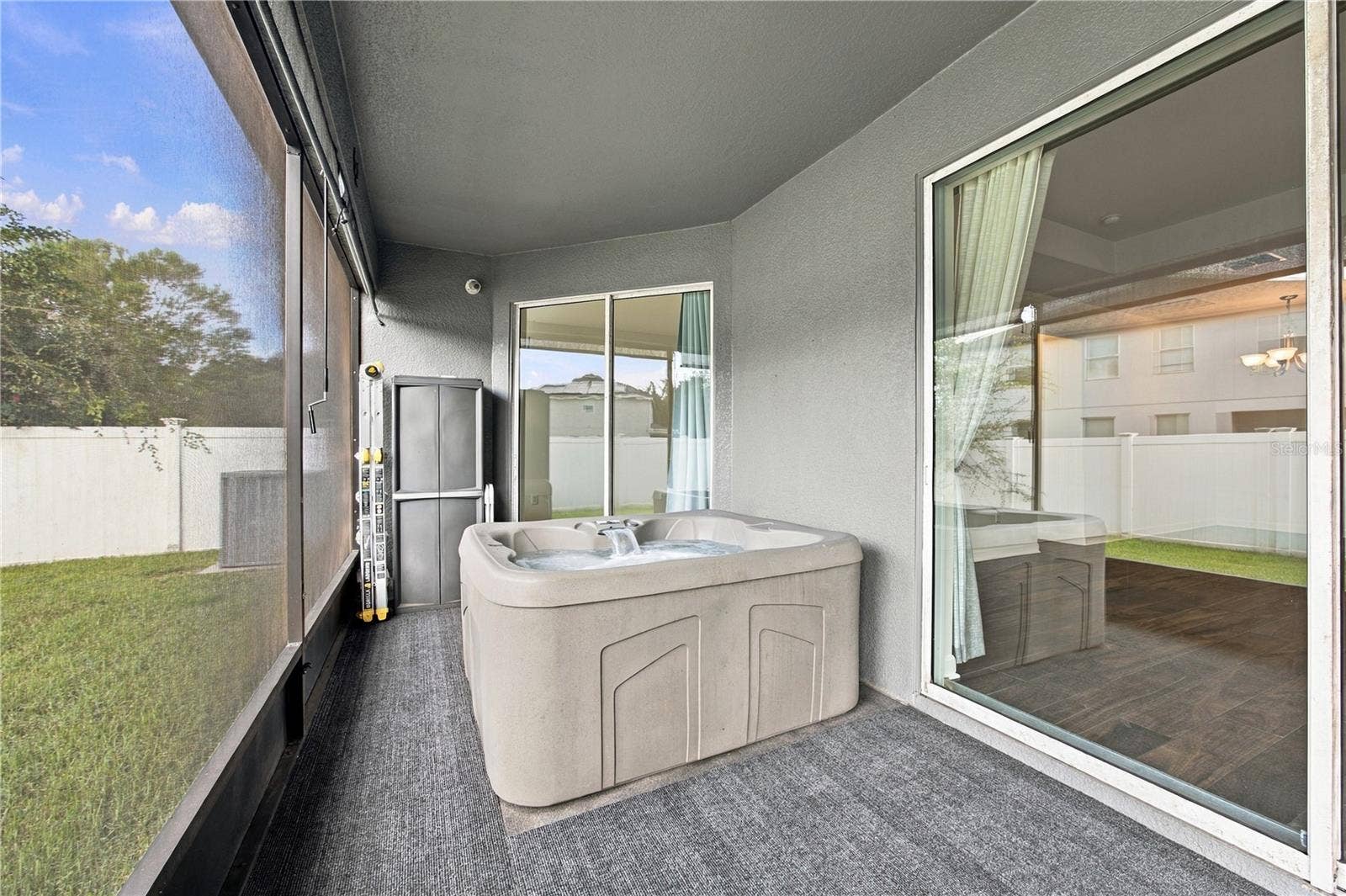 3720 GERRADS CROSS COURT, Land O Lakes, FL 34638 Hottub
