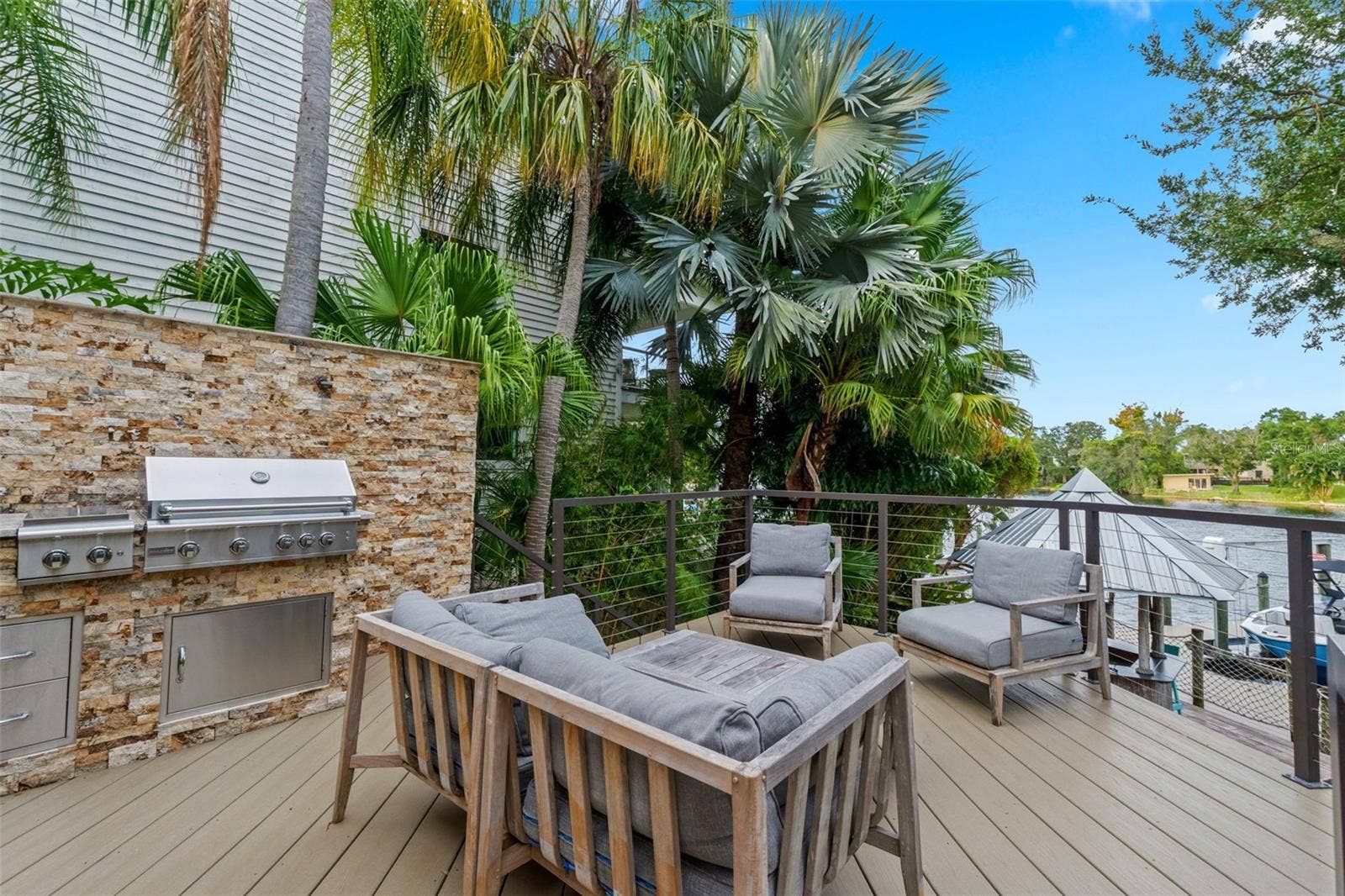 4035 N RIVER VIEW AVENUE, Tampa, FL 33607 4035 N RIVER VIEW AVENUE, Tampa, FL 33607