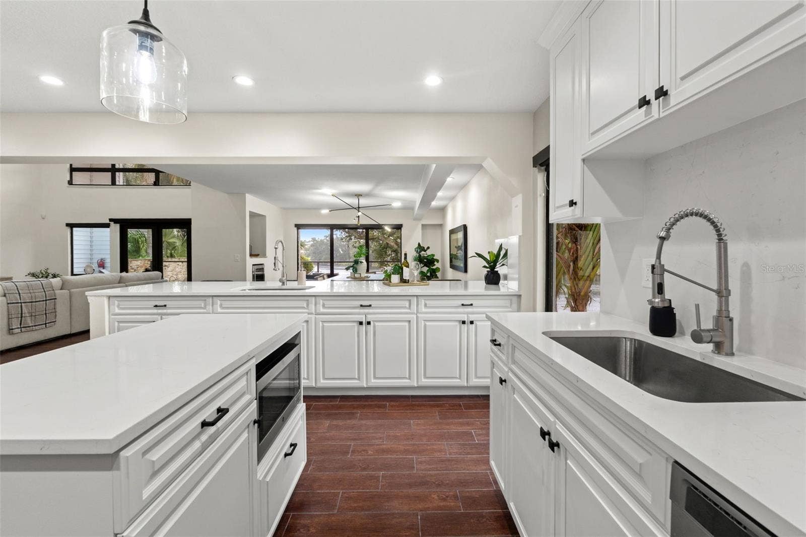 4035 N RIVER VIEW AVENUE, Tampa, FL 33607 4035 N RIVER VIEW AVENUE, Tampa, FL 33607