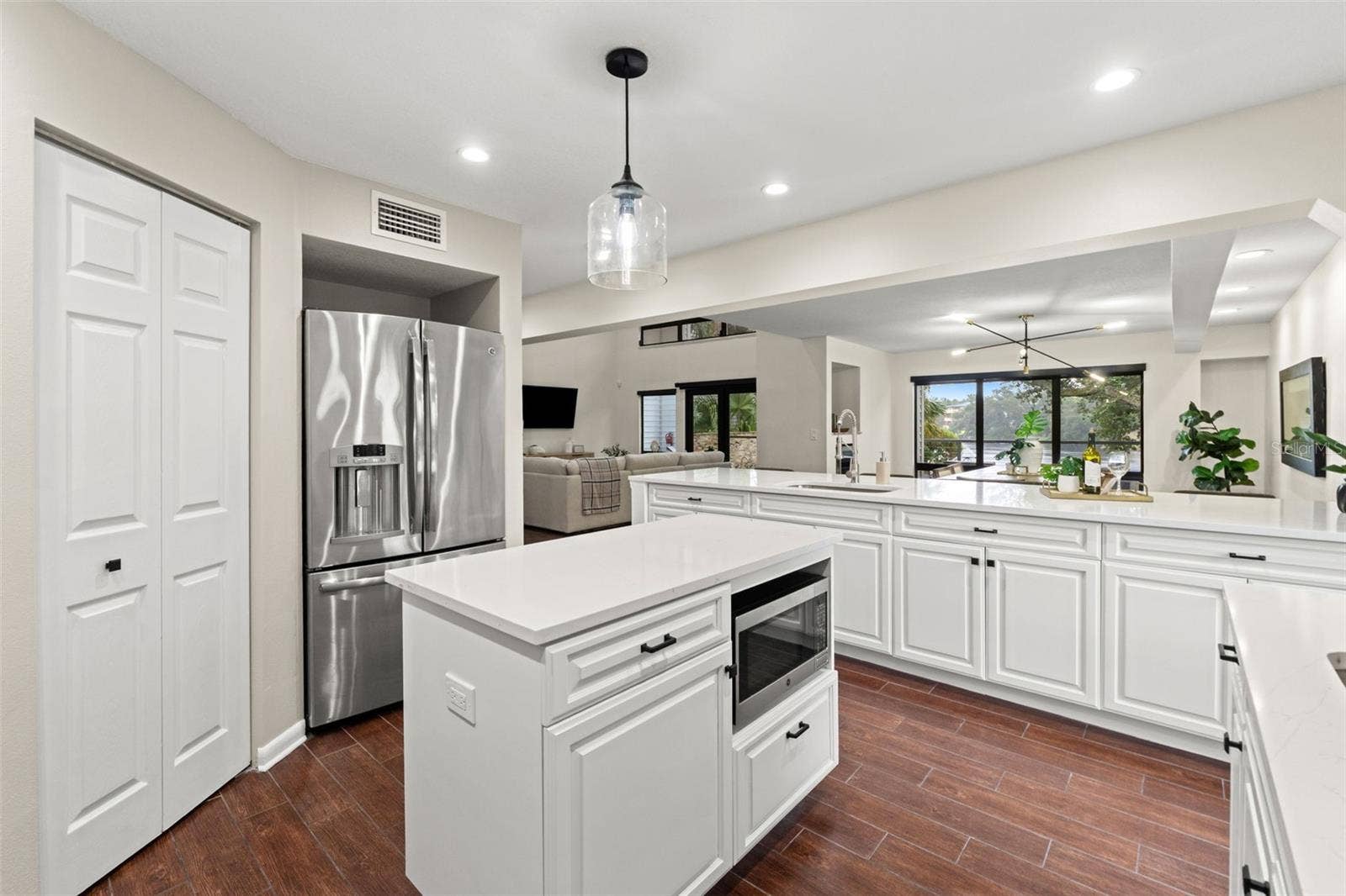4035 N RIVER VIEW AVENUE, Tampa, FL 33607 4035 N RIVER VIEW AVENUE, Tampa, FL 33607