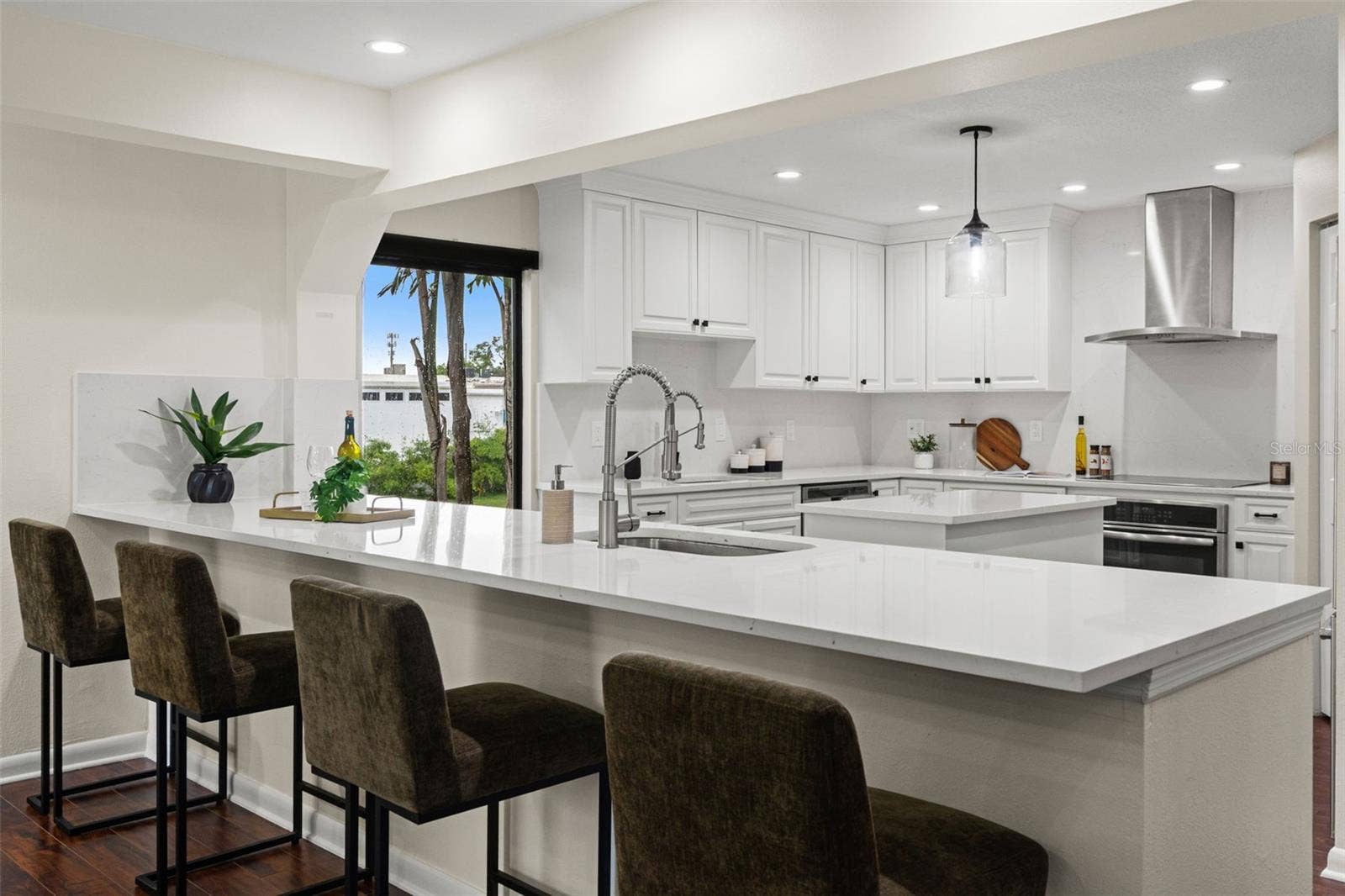 4035 N RIVER VIEW AVENUE, Tampa, FL 33607 4035 N RIVER VIEW AVENUE, Tampa, FL 33607