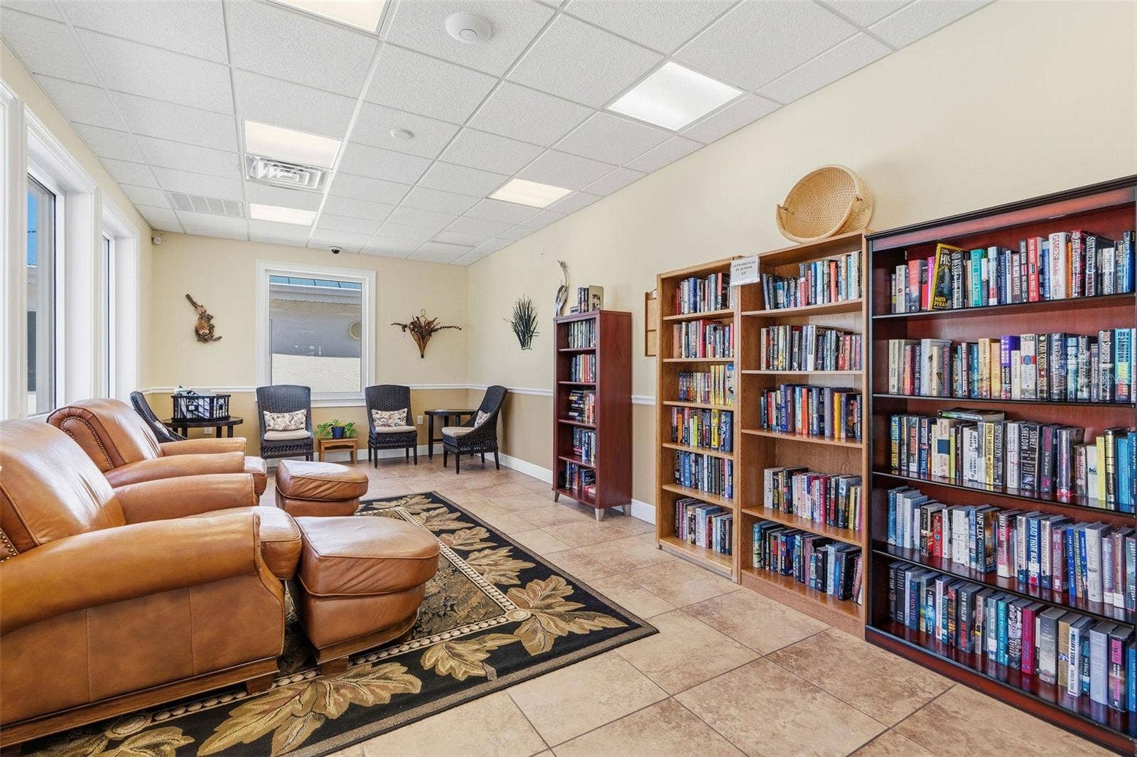29002 OLD MARSH, Wesley Chapel, FL 33543 COMMUNITY CENTER LIBRARY