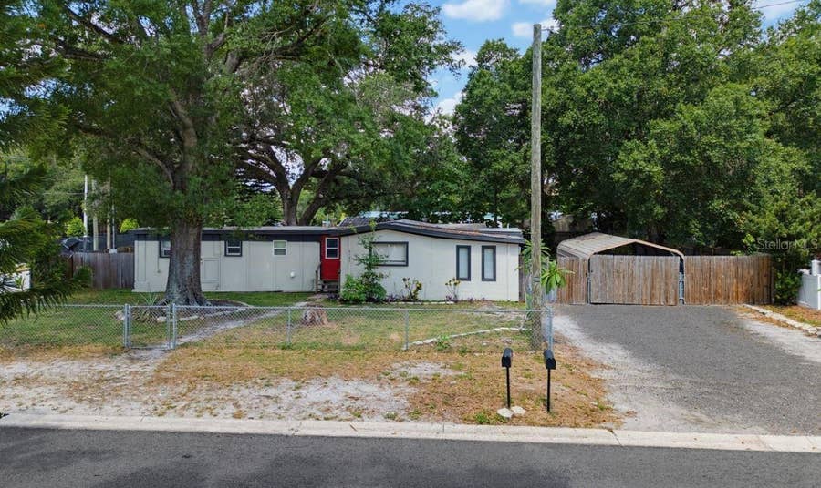 Property photo for 4102 WEDGEMERE DRIVE, Tampa, FL