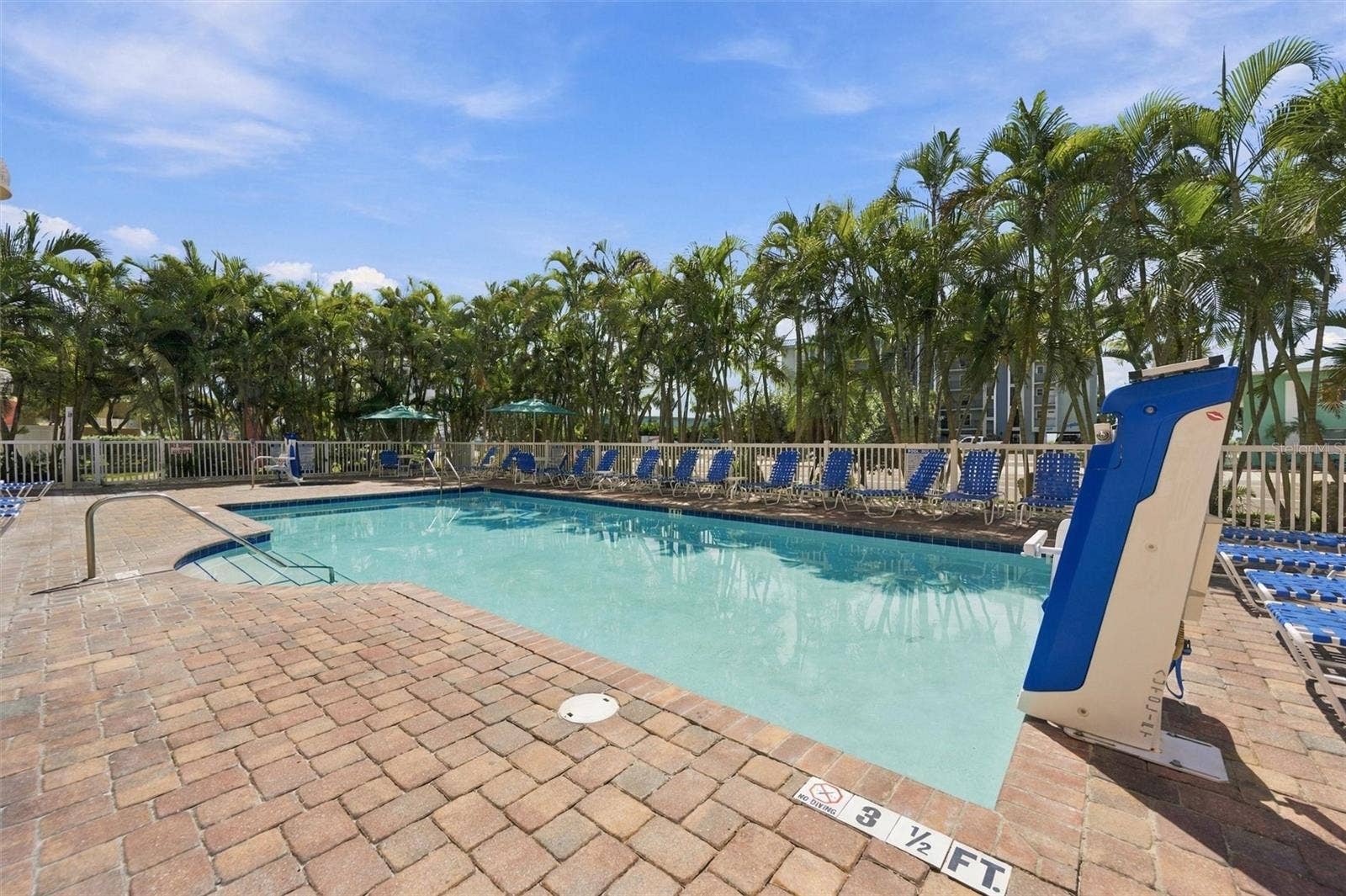 11605 GULF BOULEVARD, #408, Treasure Island, FL 33706