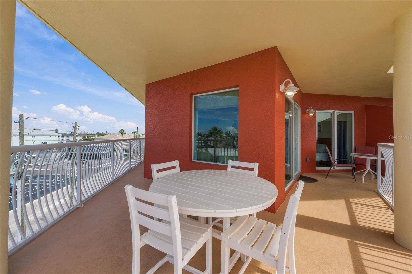 11605 GULF BOULEVARD, #408, Treasure Island, FL 33706