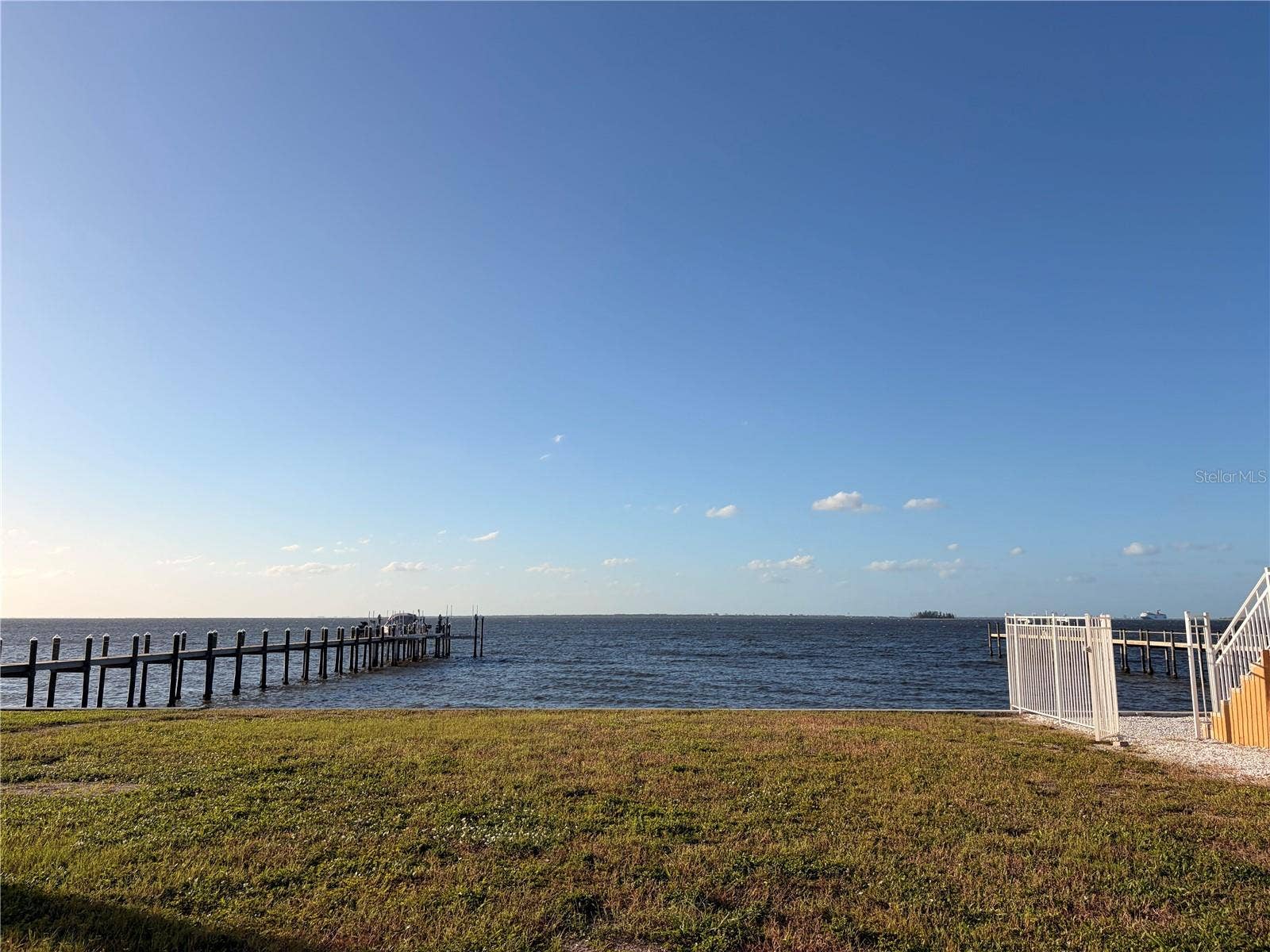 6406 BRIGHT BAY COURT, Apollo Beach, FL 33572 6406 BRIGHT BAY COURT, Apollo Beach, FL 33572