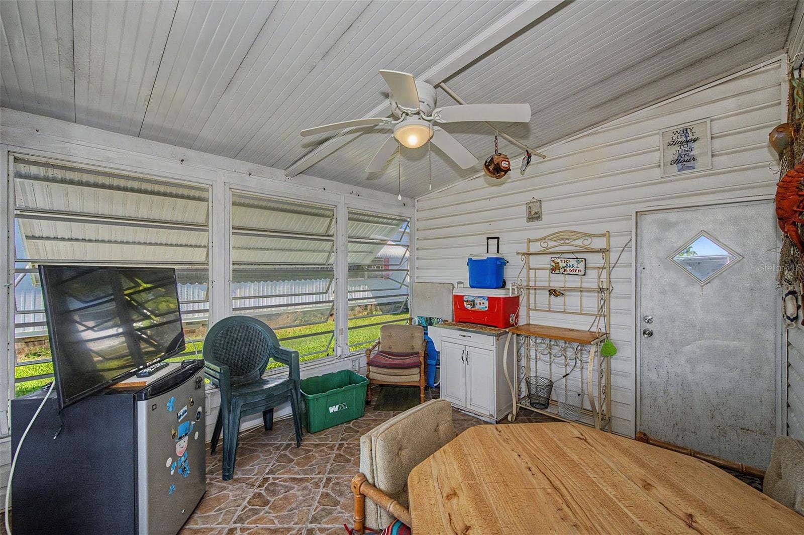 18 DRURY LANE, Tarpon Springs, FL 34689 18 DRURY LANE, Tarpon Springs, FL 34689