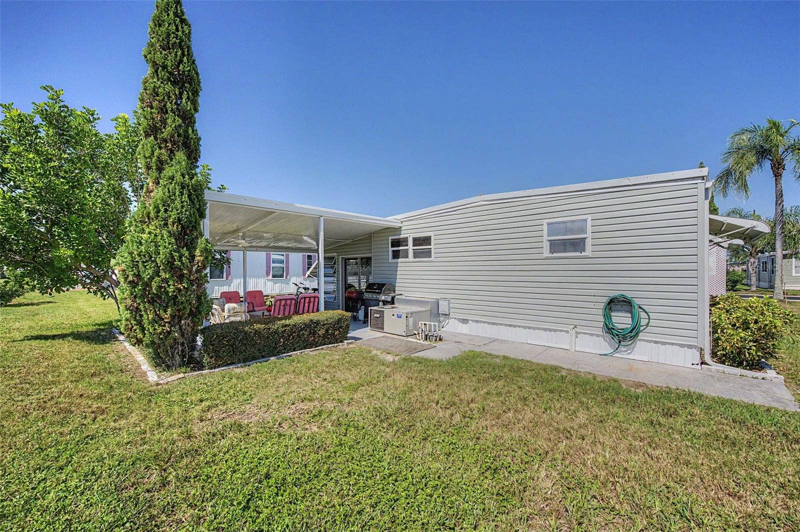 18 DRURY LANE, Tarpon Springs, FL 34689 with a fabulous back yard