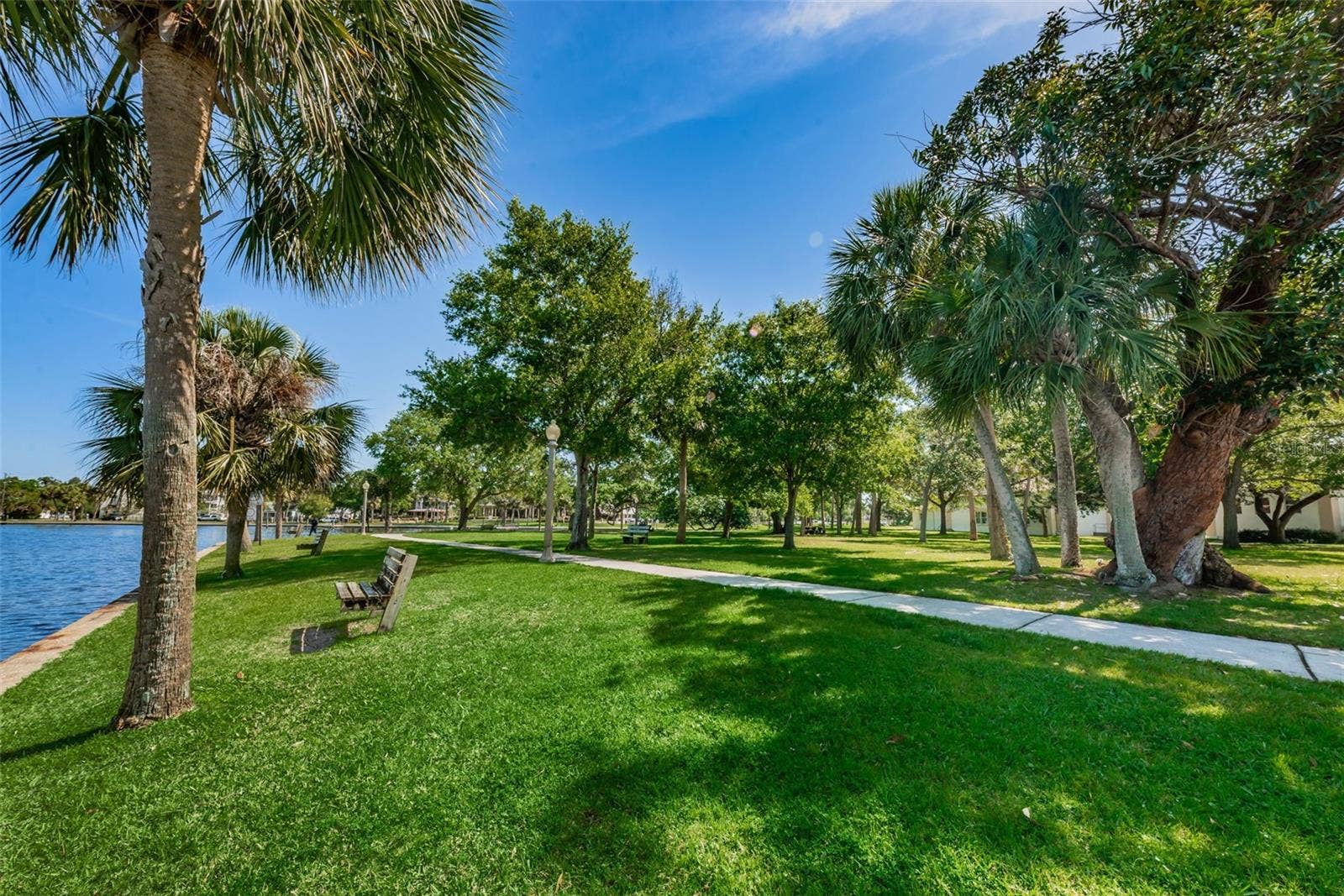 18 DRURY LANE, Tarpon Springs, FL 34689 18 DRURY LANE, Tarpon Springs, FL 34689