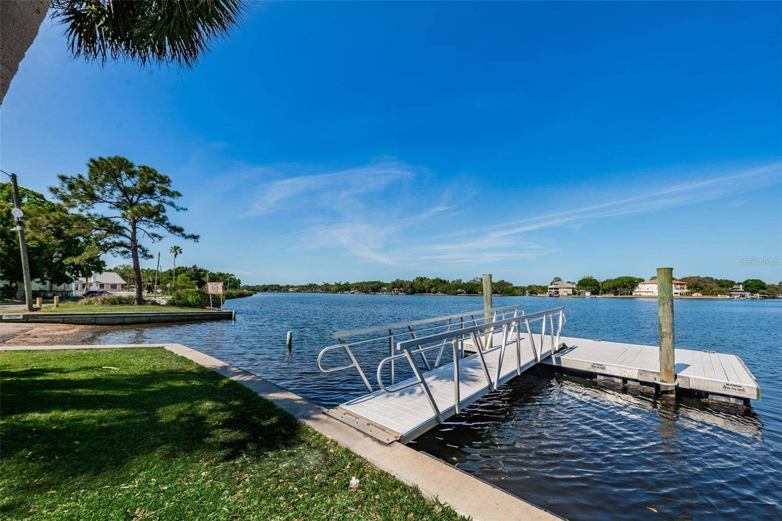 18 DRURY LANE, Tarpon Springs, FL 34689 18 DRURY LANE, Tarpon Springs, FL 34689