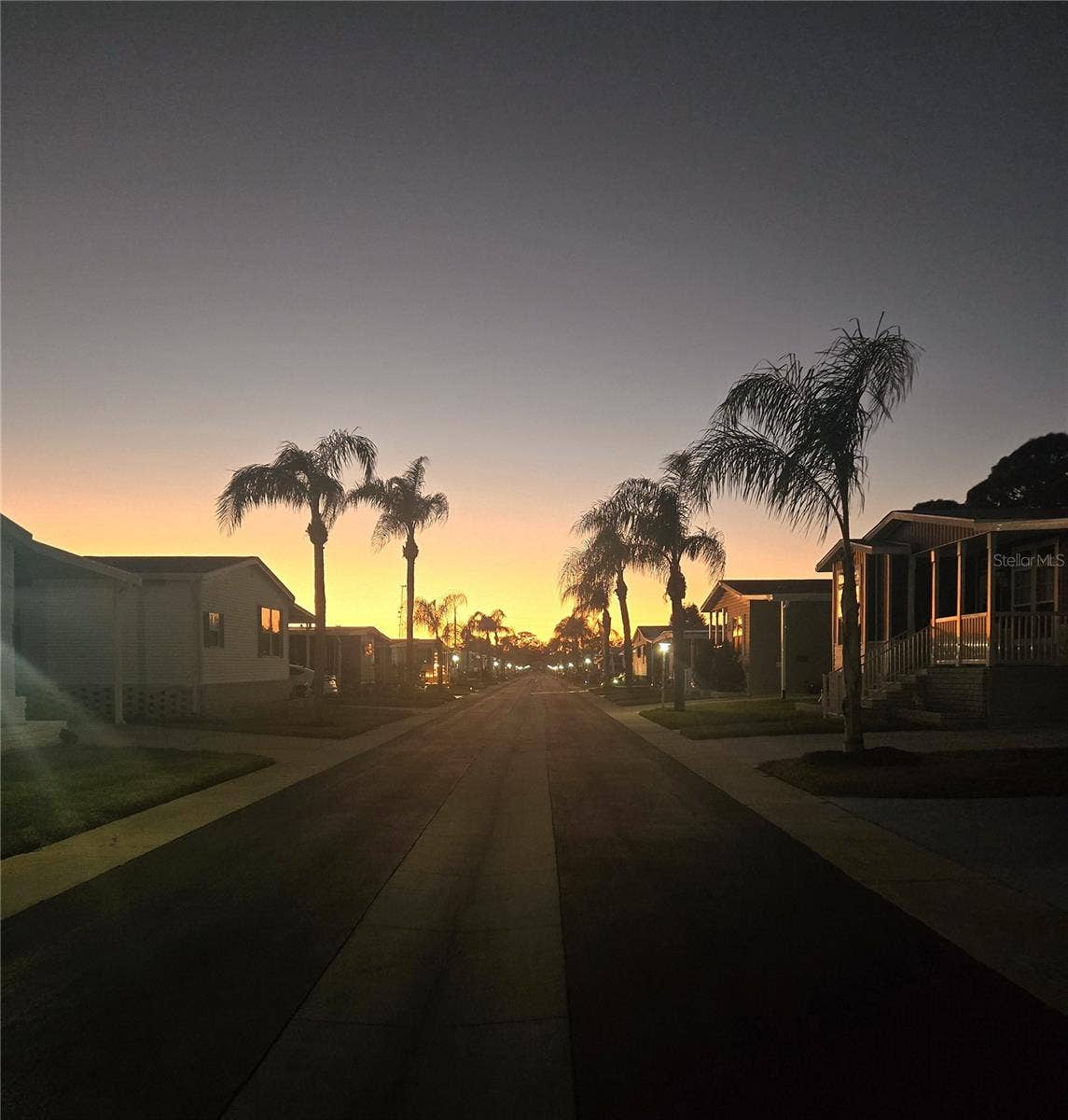 18 DRURY LANE, Tarpon Springs, FL 34689 beautiful sunsets