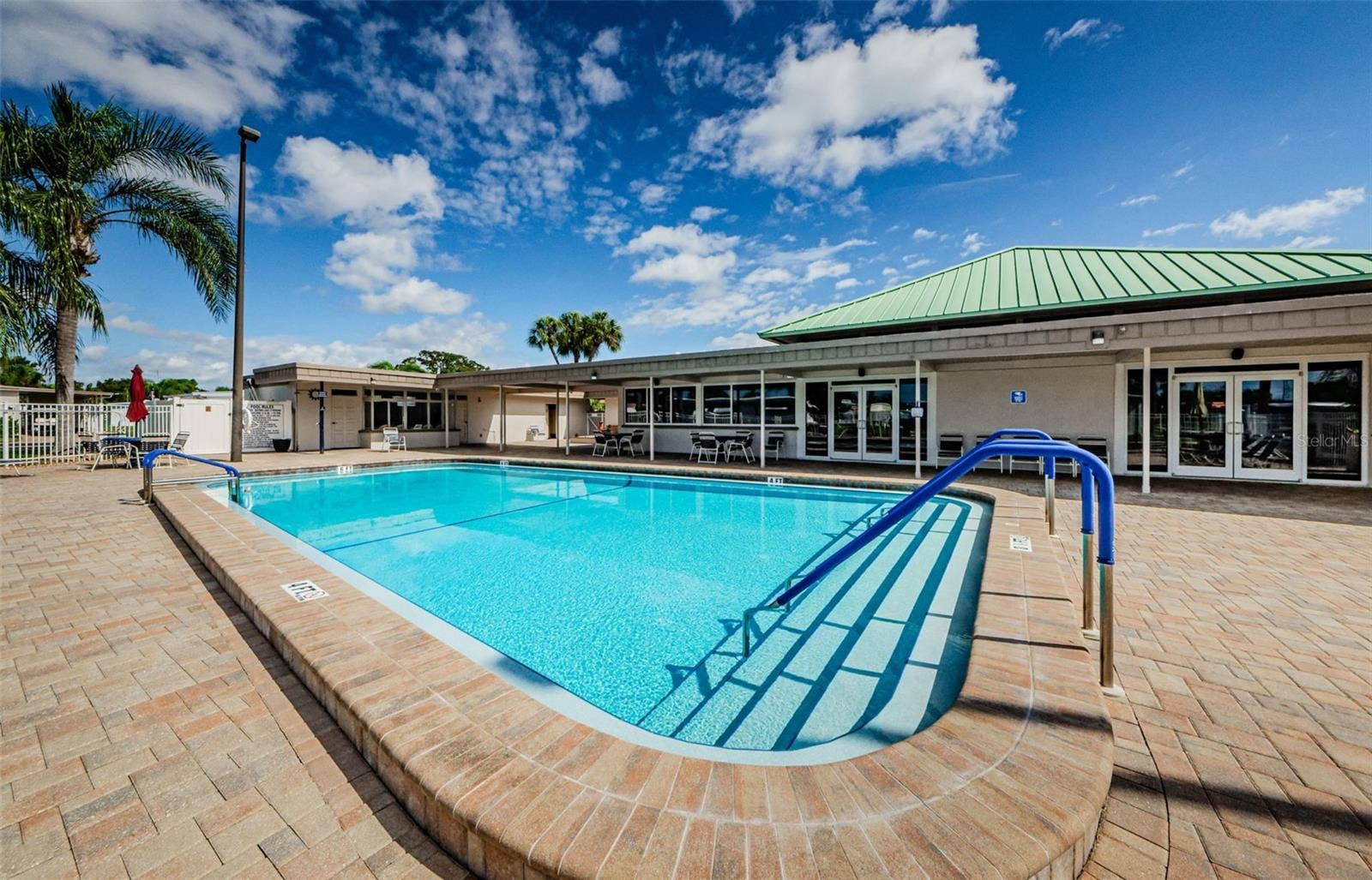 18 DRURY LANE, Tarpon Springs, FL 34689 18 DRURY LANE, Tarpon Springs, FL 34689