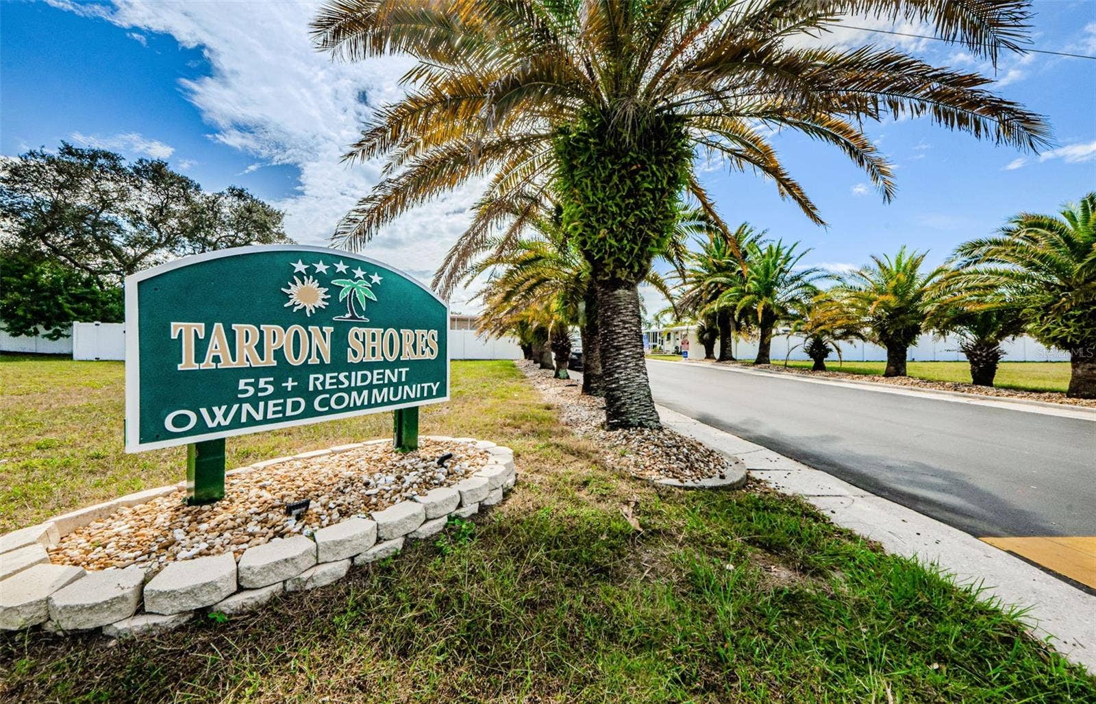 18 DRURY LANE, Tarpon Springs, FL 34689 18 DRURY LANE, Tarpon Springs, FL 34689