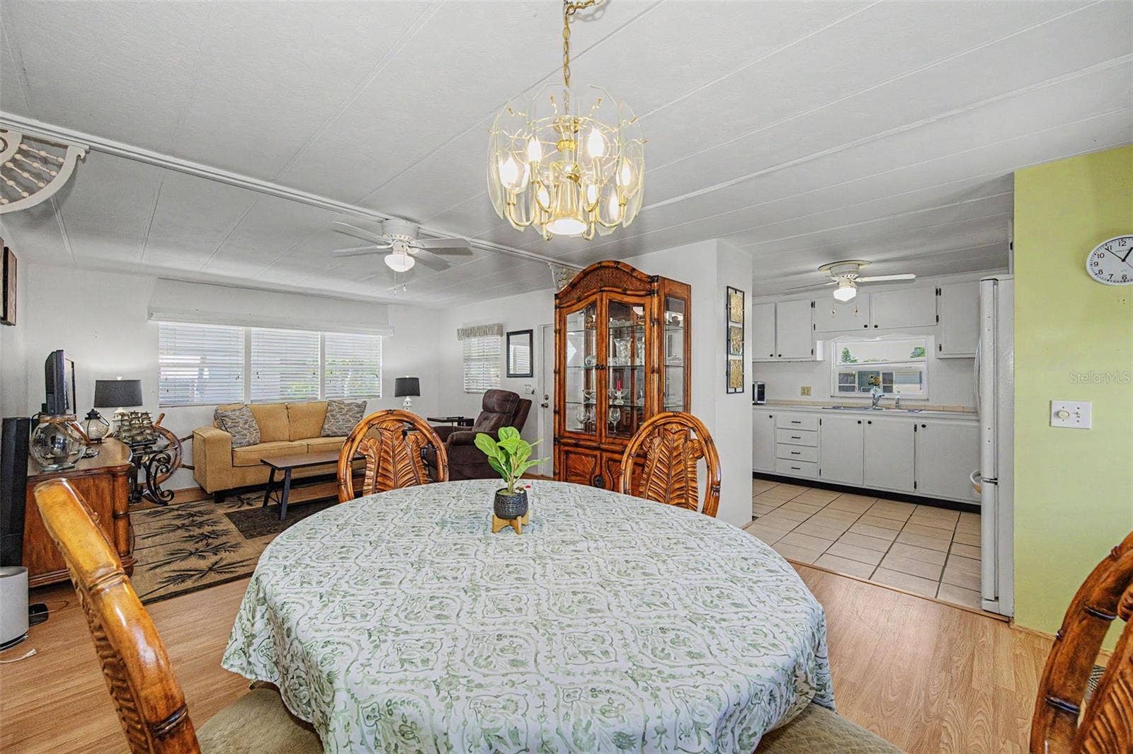 18 DRURY LANE, Tarpon Springs, FL 34689 18 DRURY LANE, Tarpon Springs, FL 34689