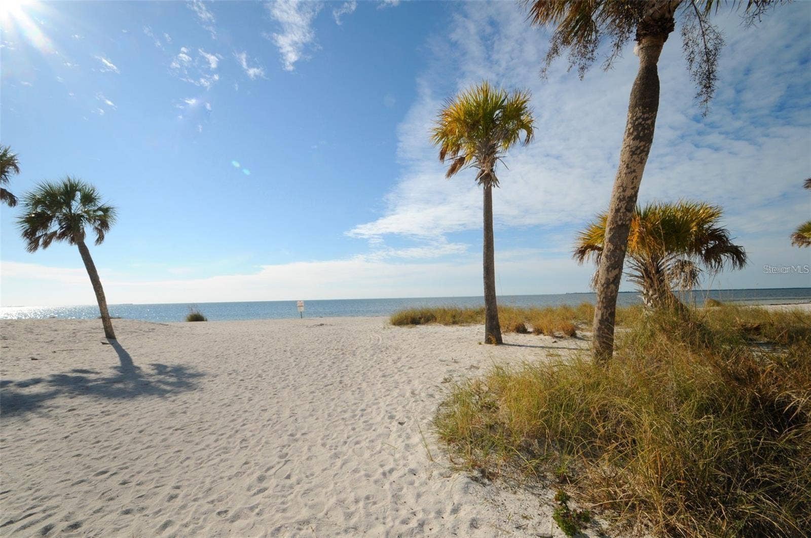 18 DRURY LANE, Tarpon Springs, FL 34689 18 DRURY LANE, Tarpon Springs, FL 34689