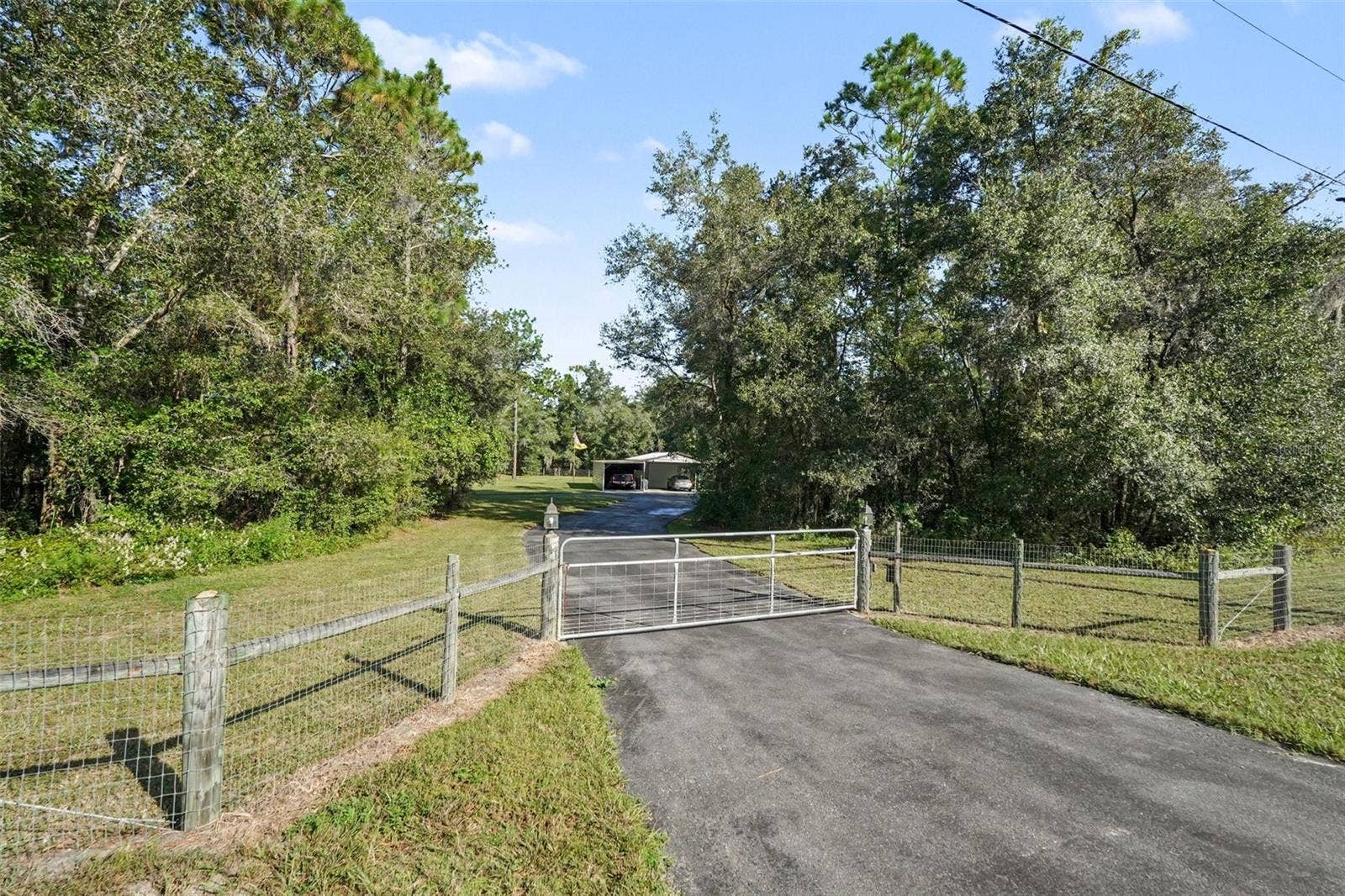 Gated property entrance