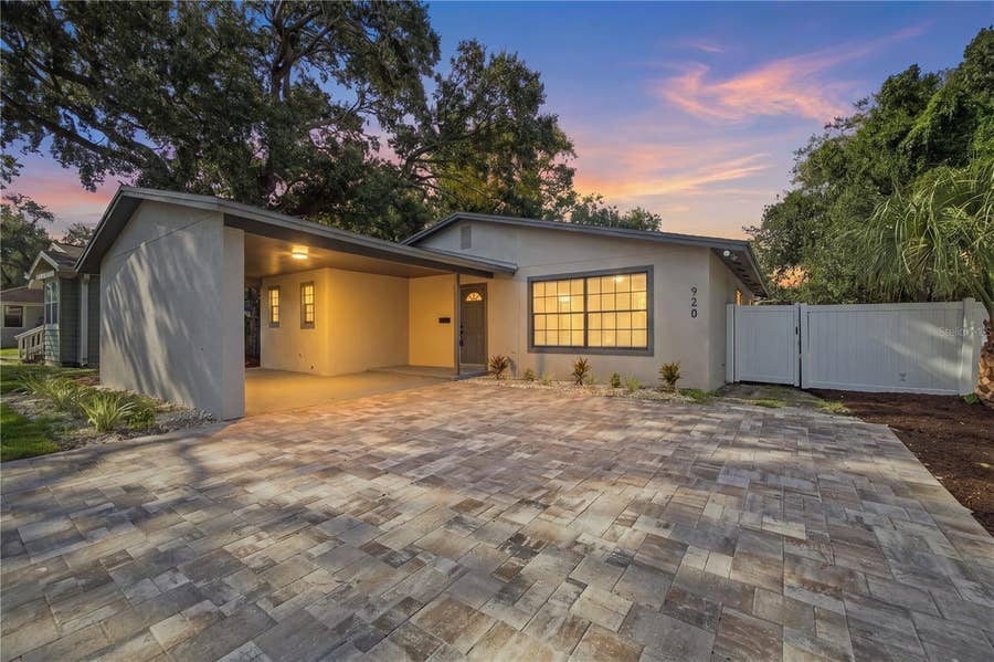 Property photo for 920 W CANDLEWOOD AVENUE, Tampa, FL