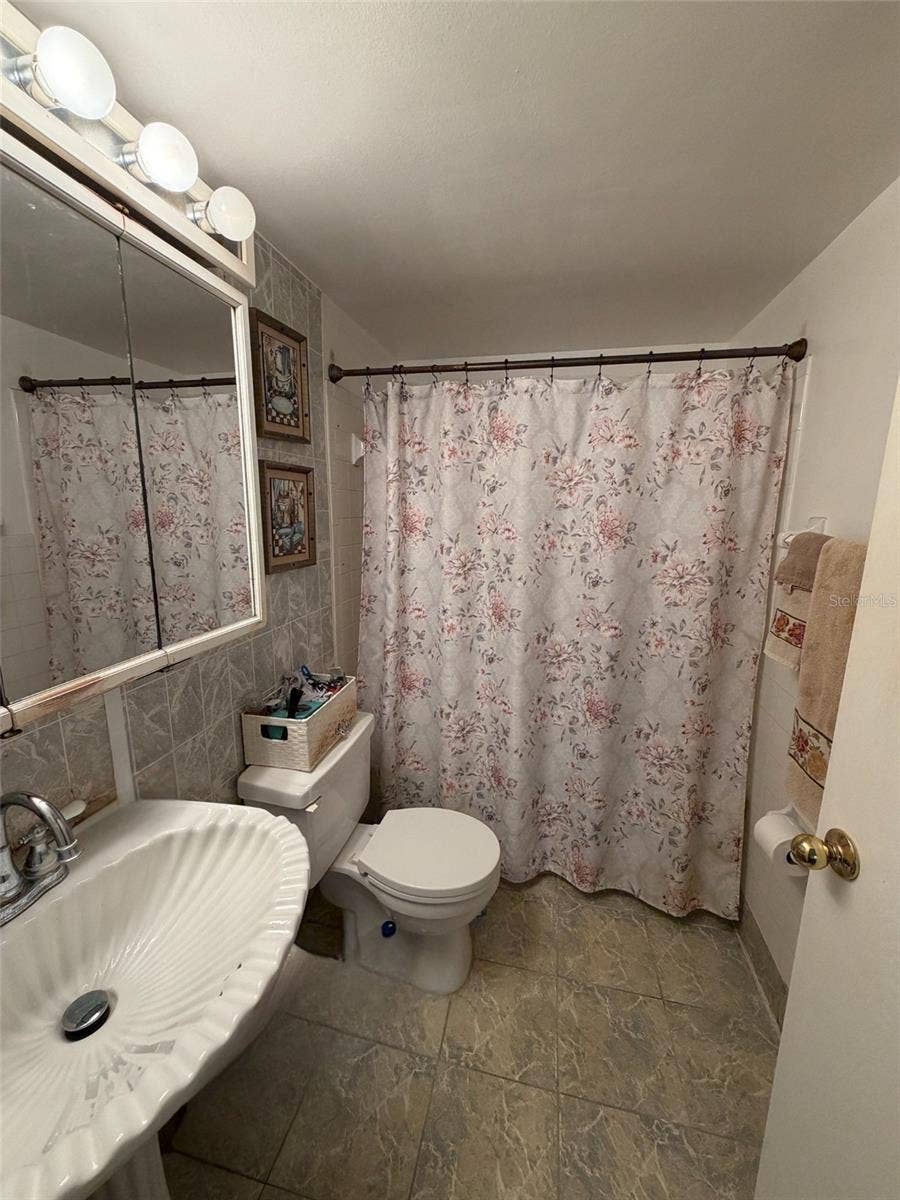 1524 LAKEVIEW ROAD, #304, Clearwater, FL 33756 1524 LAKEVIEW ROAD, #304, Clearwater, FL 33756