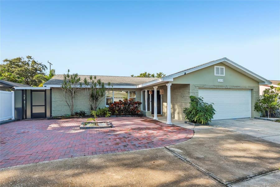 Property photo for 13914 84TH TER, Seminole, FL