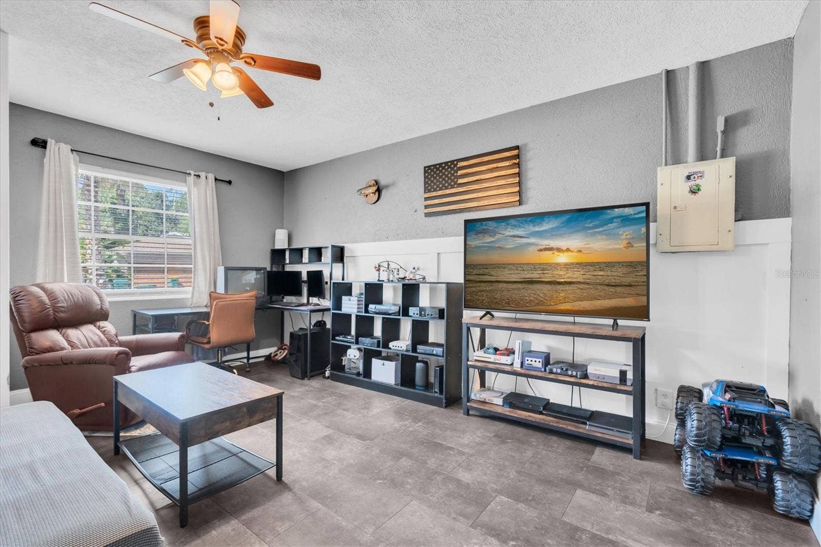 1951 TAYLOR LAKE CIRCLE, Seminole, FL 33778 1951 TAYLOR LAKE CIRCLE, Seminole, FL 33778